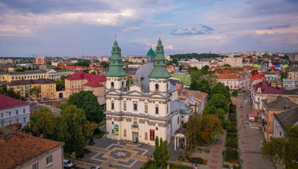 Бюро перекладів у Тернополі — професійний переклад документів з нотаріальним засвідченням та апостилем